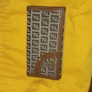 ✅️100% Authentic Fendi Wallet